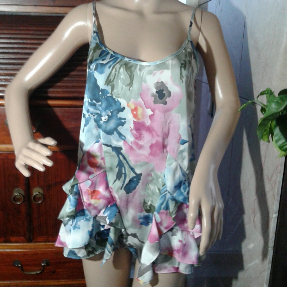 BANANA Republic heritage cascade ruffle cami